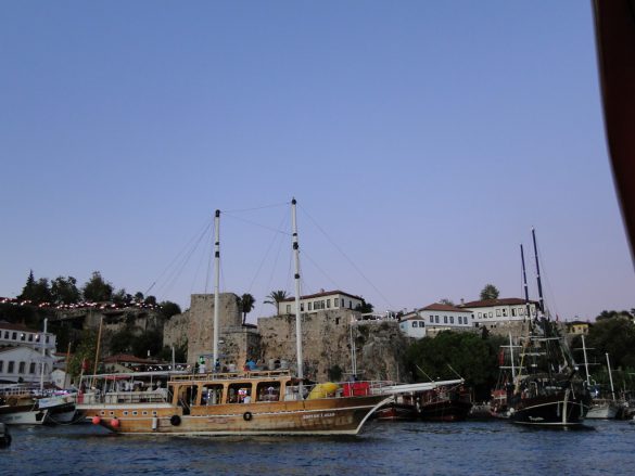 Прогулочные яхты, старая Анталия, Турция