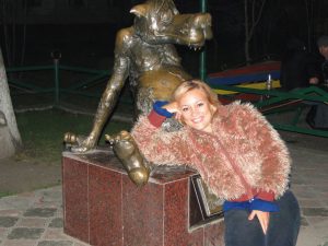 Памятник счастью (Волк из мультфильма 'Жил-был пёс'), Томск, Россия