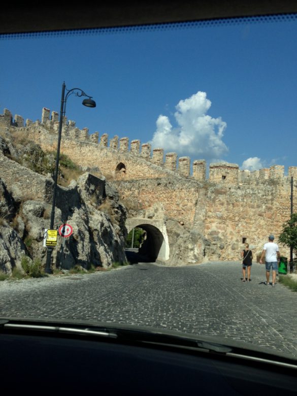 Стены крепости в Аланье