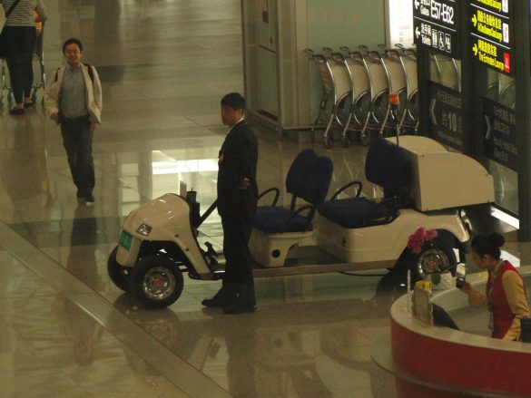 Сервис по перевозке к зоне посадки, Аэропорт Пекина, Китай